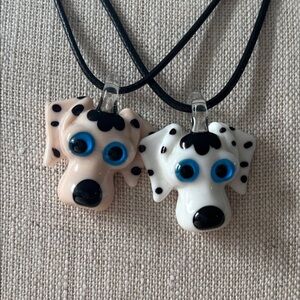🟣2 Lampwork Art Glass Dogs Faces Pendant Necklace With Blue Eyes